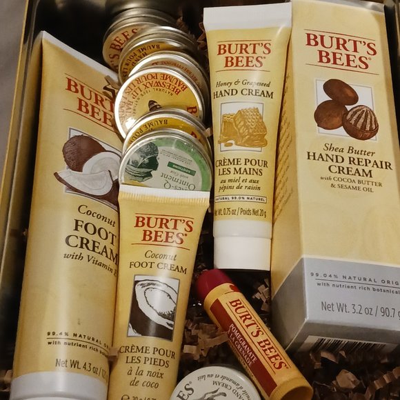 NEW! Burts Bees Tin (12 Items) - Picture 1 of 16